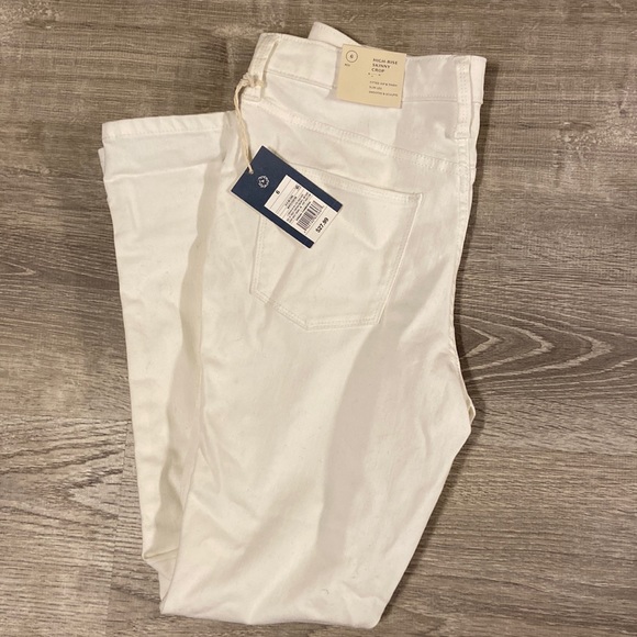 NWT White Jeans - Picture 2 of 3
